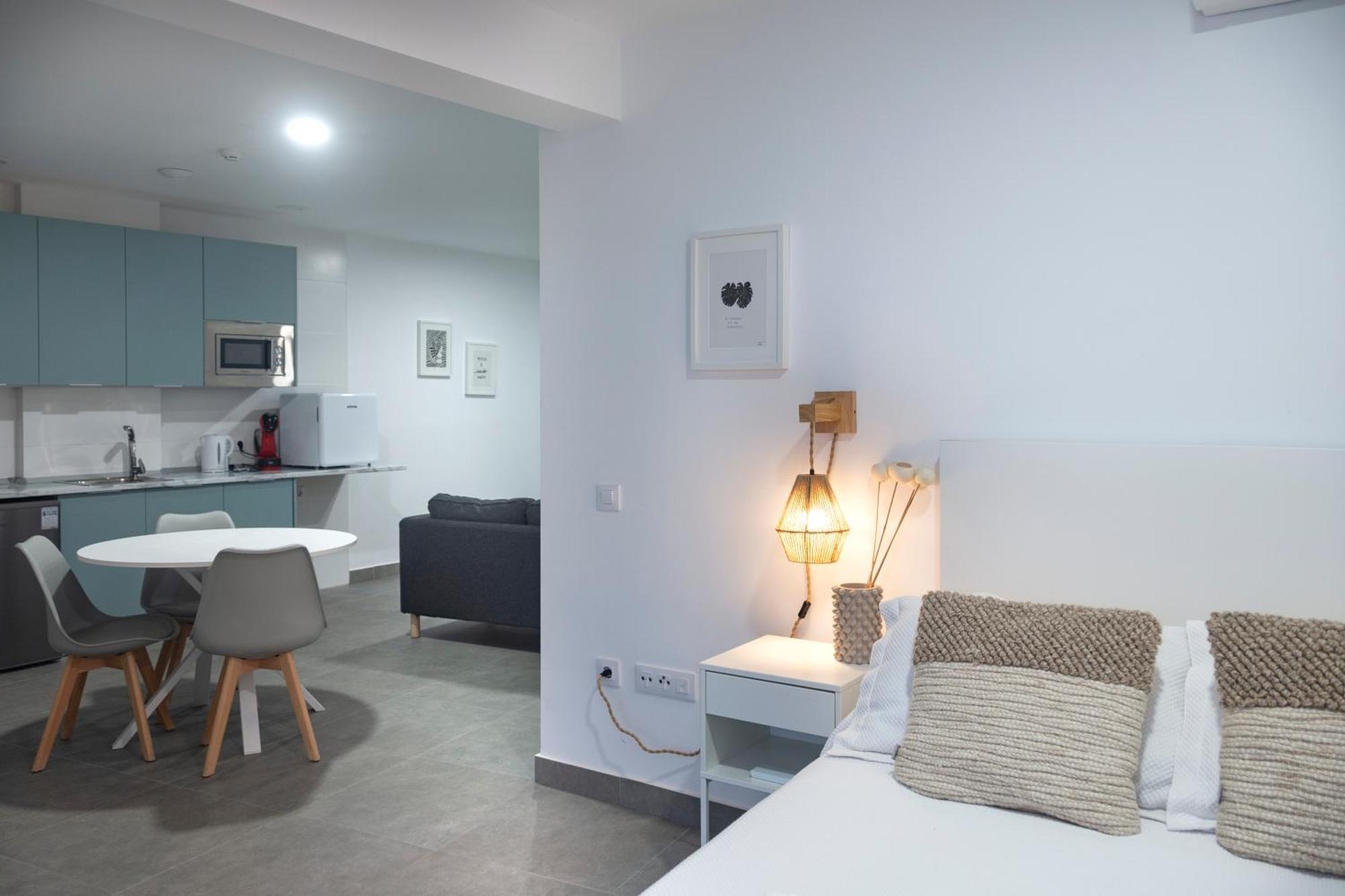 Apartamentos La Tahona カディス エクステリア 写真