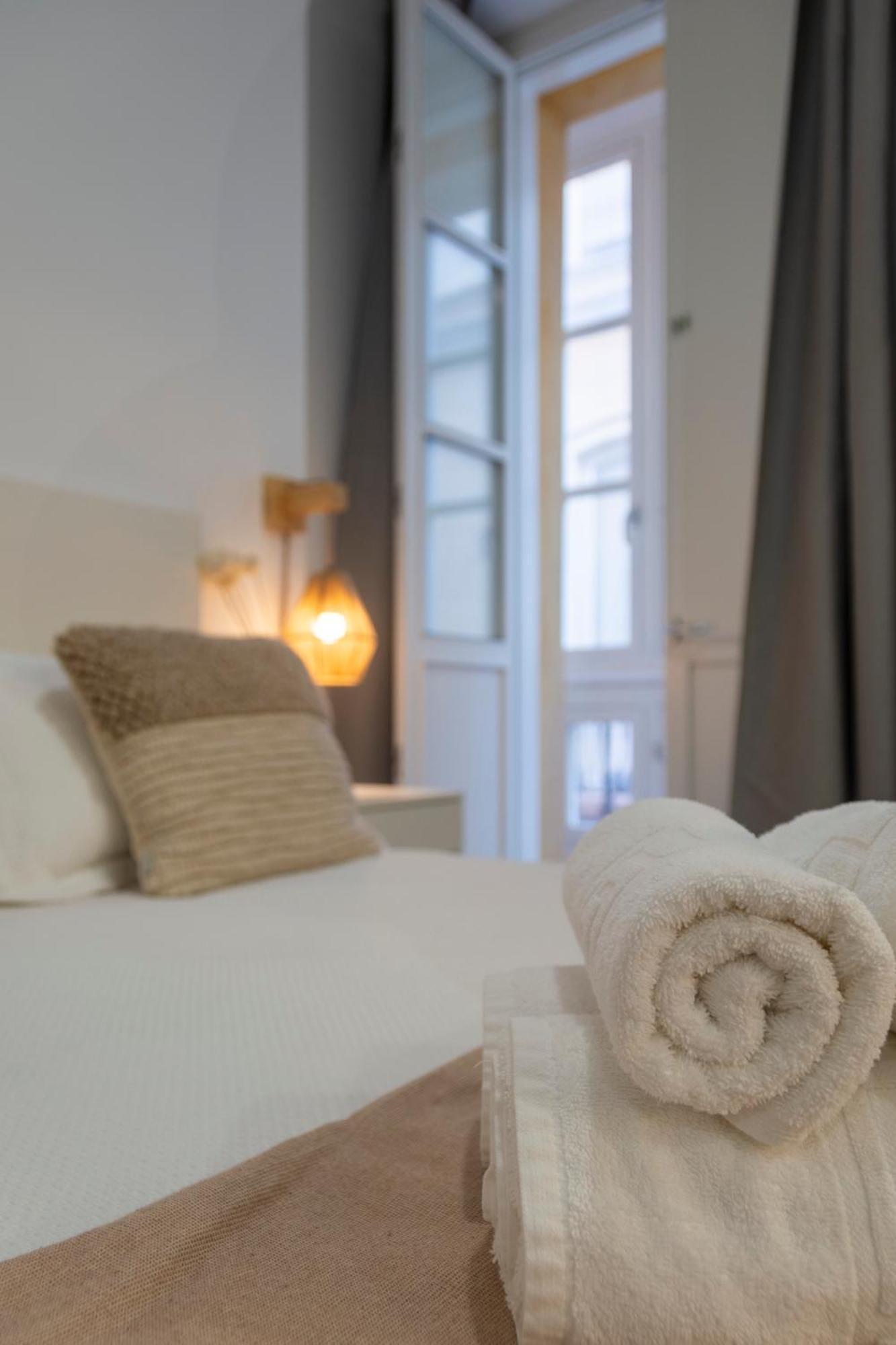 Apartamentos La Tahona カディス エクステリア 写真