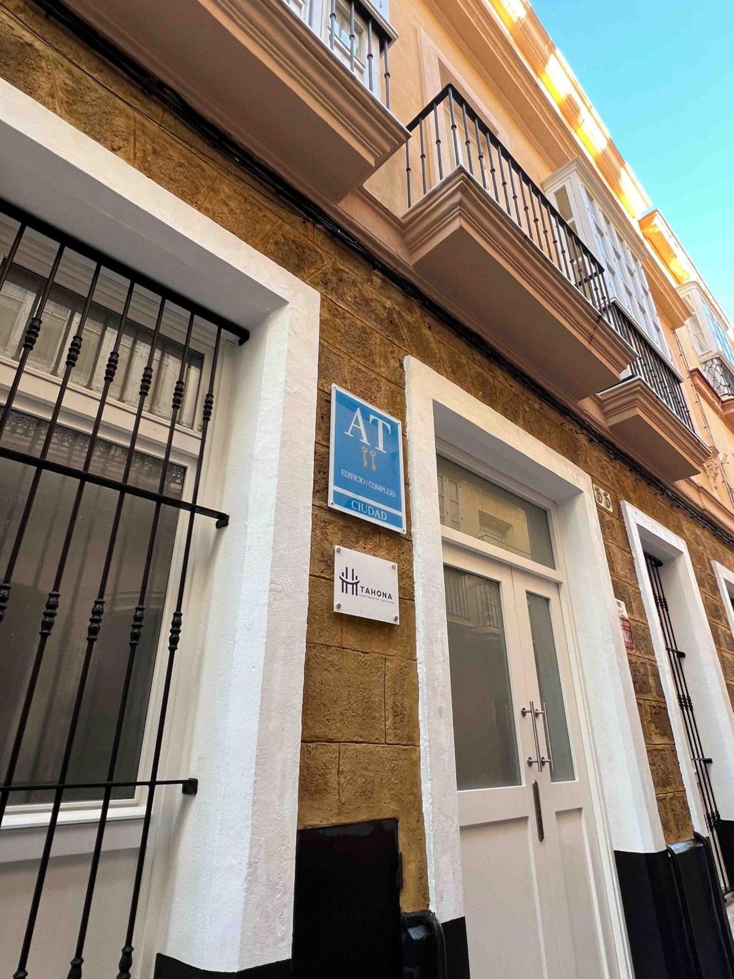 Apartamentos La Tahona カディス エクステリア 写真