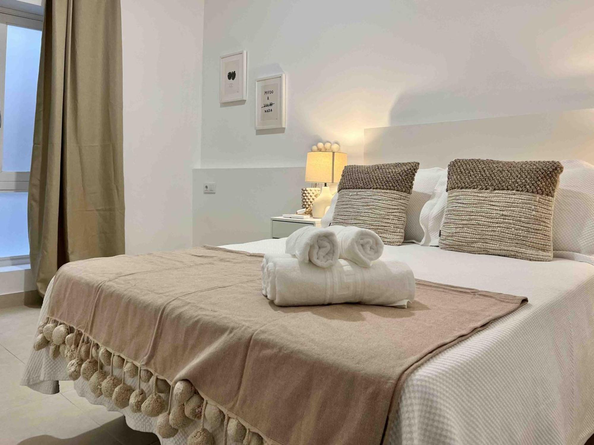 Apartamentos La Tahona カディス エクステリア 写真